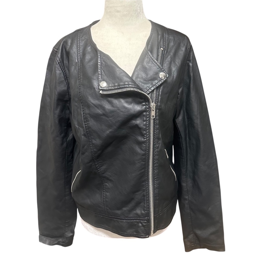 Forever 21 Black Faux Leather Collarless Jacket with Silver Accents L